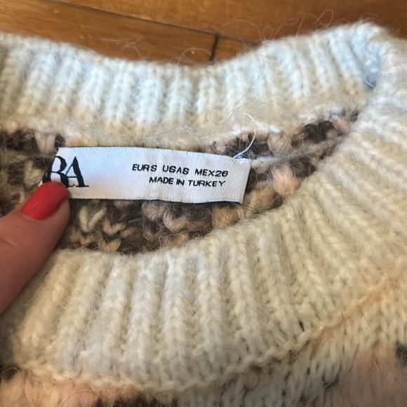 Zara floral patter sweater - Picture 2 of 3